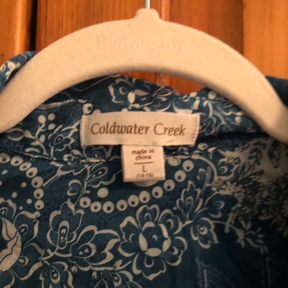 Cold water creek women’s button down shirt. - Picture 2 of 3